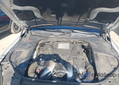 2016 Mercedes-Benz S 550 z USA, uszkodzony, nr VIN WDDUG8CB2GA232859